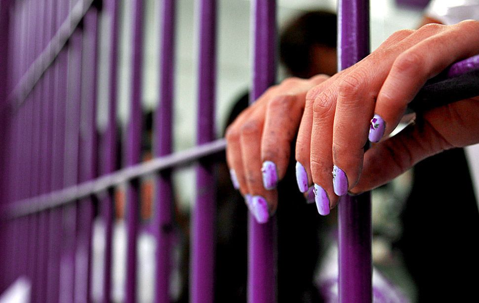 Prison nails